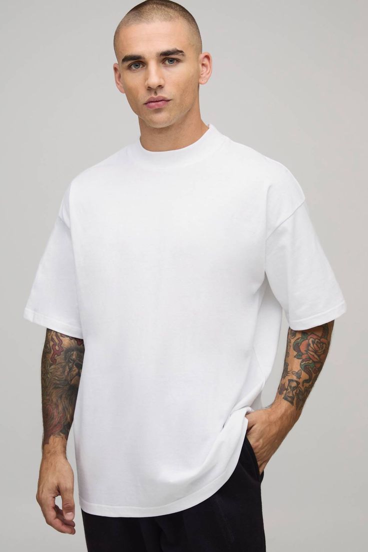 Men’s Oversized Plain White T-Shirt – Minimal Streetwear Essential